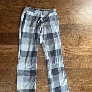 Old Navy: Women’s Grey Plaid Pyjama Pants